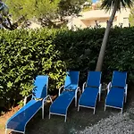 Beachside With Pool&garden In Juan Les Pins *