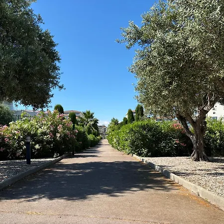 Apartment Beachside With Pool & Garden In Juan Les Pins Antibes