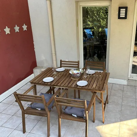Beachside With Pool & Garden In Juan Les Pins Appartamento Antibes