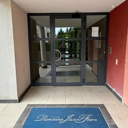 Beachside With Pool & Garden In Juan Les Pins Appartement Antibes