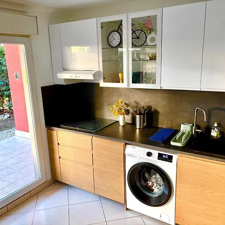 Apartment Beachside With Pool & Garden In Juan Les Pins *