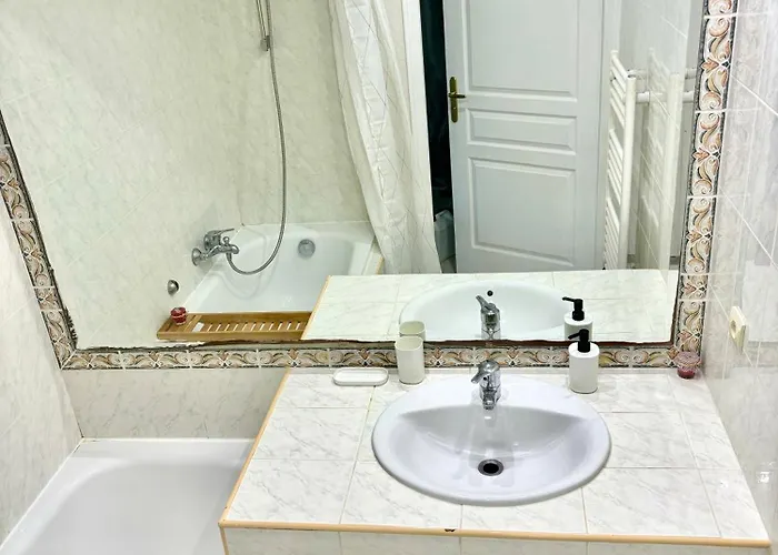 Διαμέρισμα Beachside With Pool & Garden In Juan Les Pins *