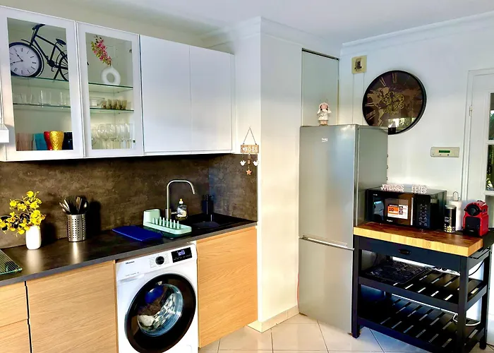 Apartment Beachside With Pool&garden In Juan Les Pins Antibes