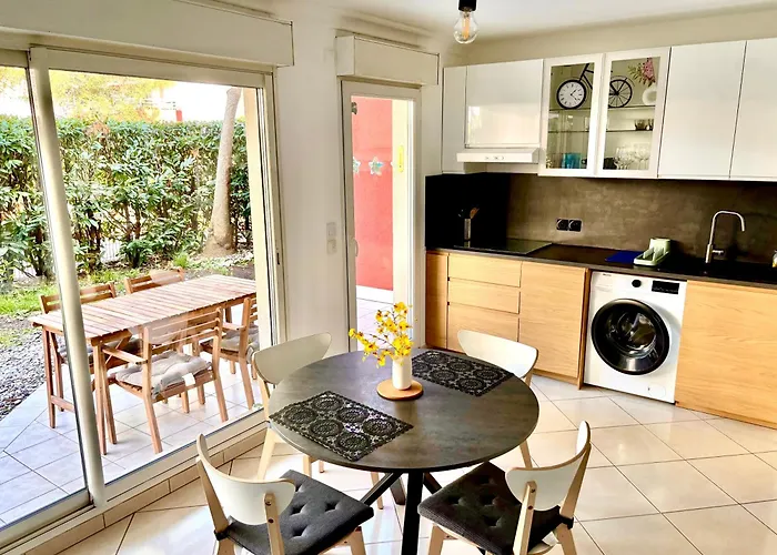 Διαμέρισμα Beachside With Pool & Garden In Juan Les Pins